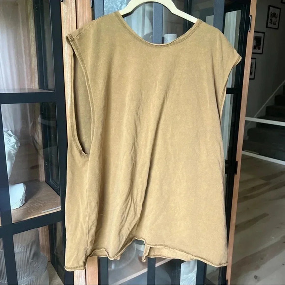 FP movement muscle tee khaki sand open back sleeveless oversized top twist - Picture 2 of 7